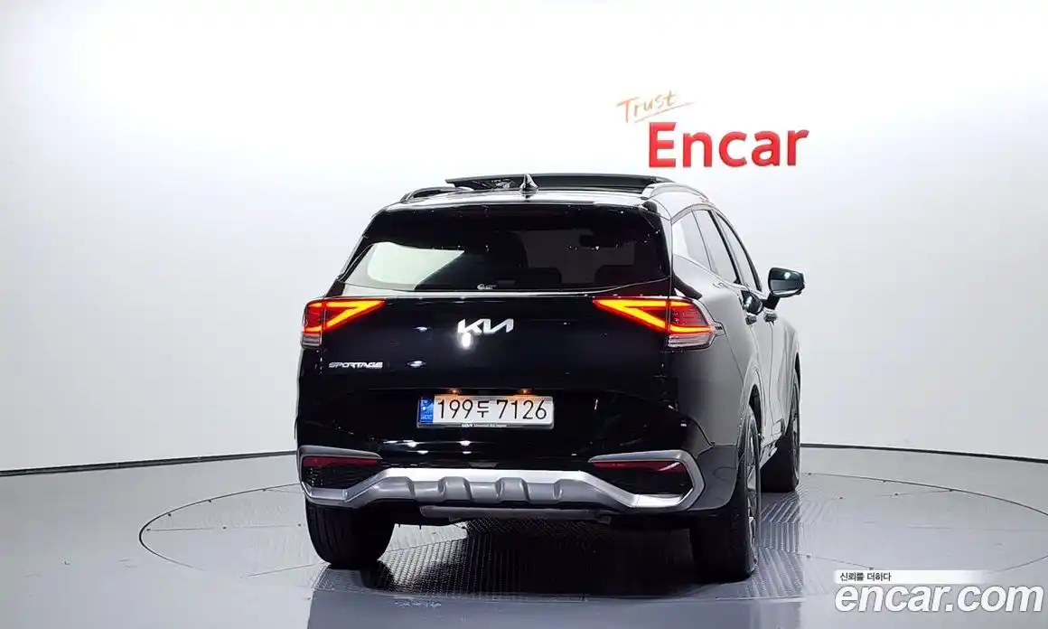 Kia Sportage 2023 1.6 Автомат в Москве № 132899, фото 1