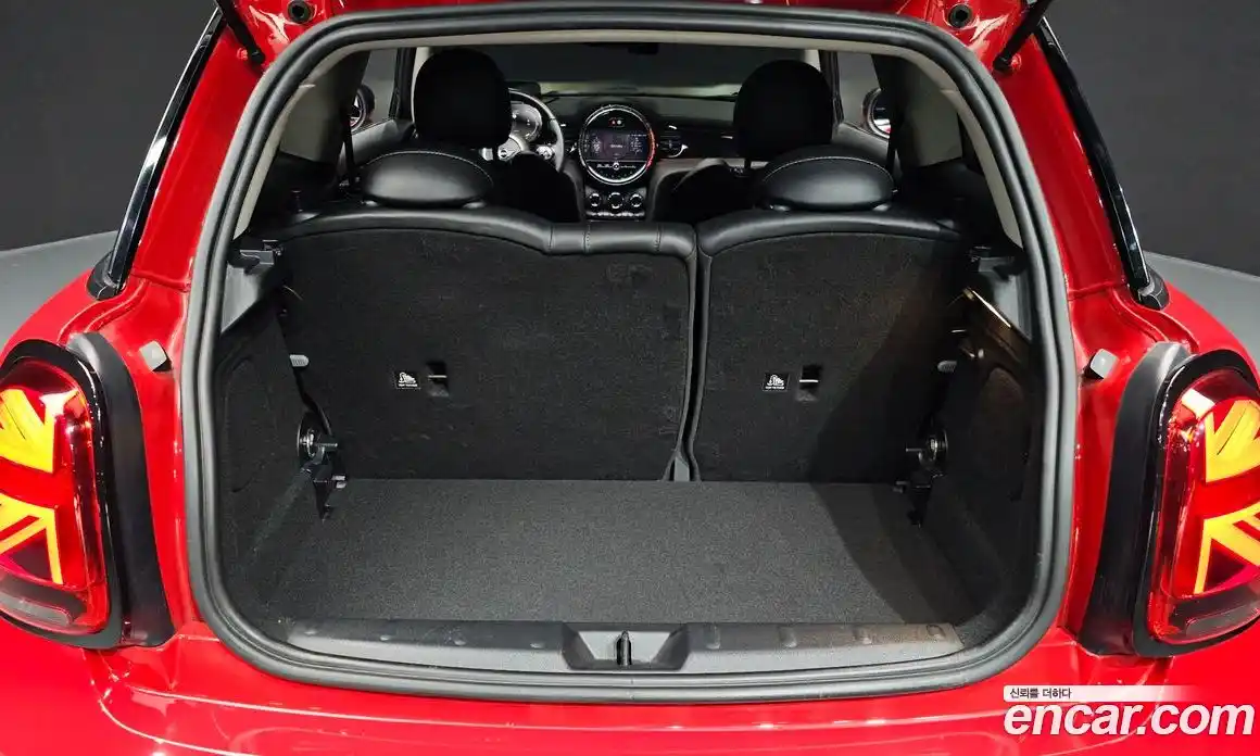 Mini Cooper 2022 2.0 Автомат в Москве № 140595, фото 13