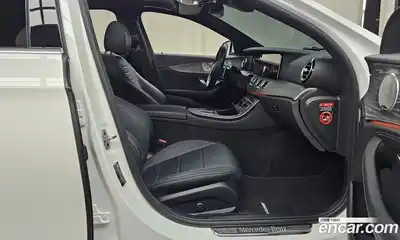 Mercedes-Benz E-Class 2021 2.0 Автомат в Москве № 142918, миниатюра 4