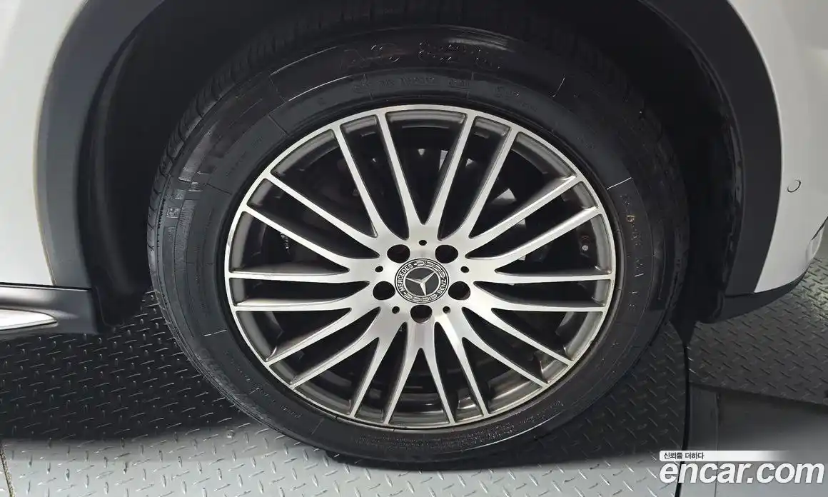 Mercedes-Benz GLC-Class 2023 2.0 Автомат в Москве № 143332, фото 9