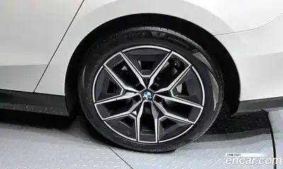 BMW 5-Series 2025 2.0 Автомат в Москве № 153279, миниатюра 2