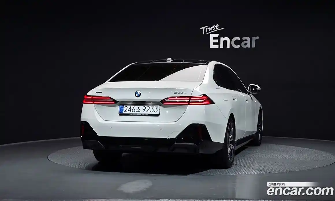 BMW 5-Series 2025 2.0 Автомат в Москве № 153279, фото 3