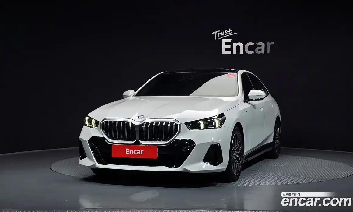 BMW 5-Series 2025 2.0 Автомат в Москве № 153279, фото 4