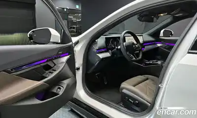 BMW 5-Series 2025 2.0 Автомат в Москве № 153279, миниатюра 6