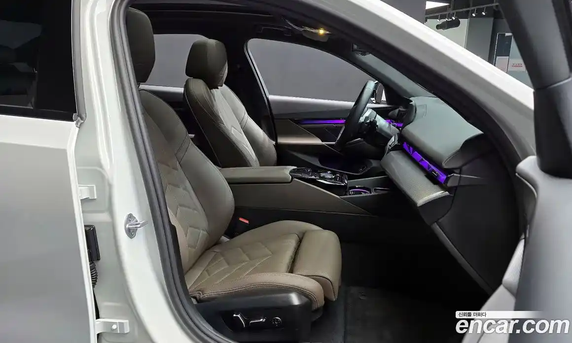 BMW 5-Series 2025 2.0 Автомат в Москве № 153279, фото 9