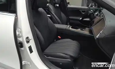 Mercedes-Benz E-Class, 2025