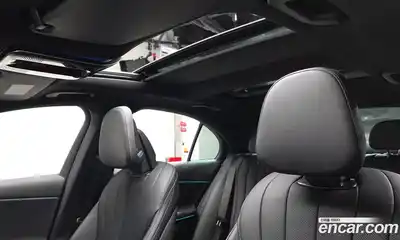 Mercedes-Benz E-Class 2025 2.0 Автомат в Москве № 160296, миниатюра 2