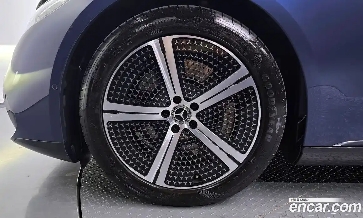 Mercedes-Benz EQS 2022 0.3 Автомат в Москве № 160395, фото 13