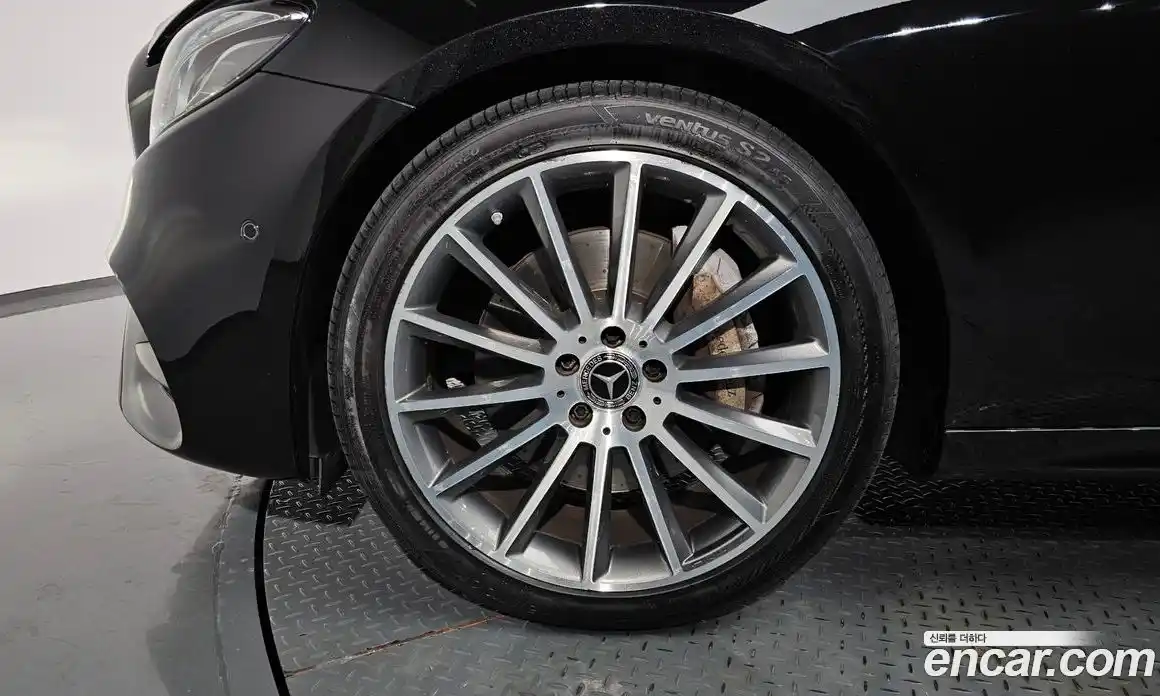 Mercedes-Benz E-Class 2020 2.0 Автомат в Москве № 160677, фото 7