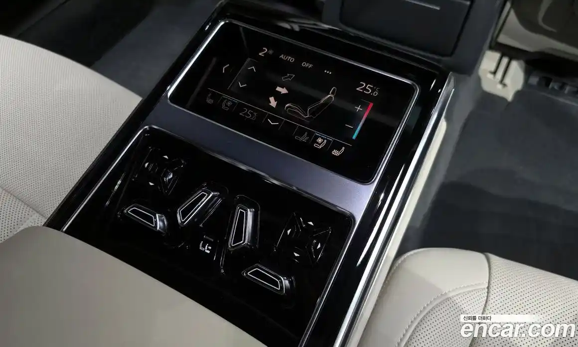 Audi A8 2023 3.0 Автомат в Москве № 162778, фото 16