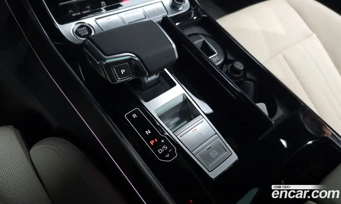 Audi A8 2023 3.0 Автомат в Москве № 162778, фото 19