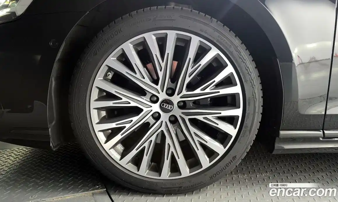 Audi A8 2023 3.0 Автомат в Москве № 162778, фото 3