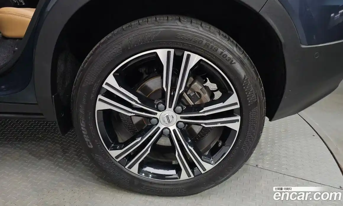 Volvo XC40 2021 2.0 Автомат в Москве № 164494, фото 9