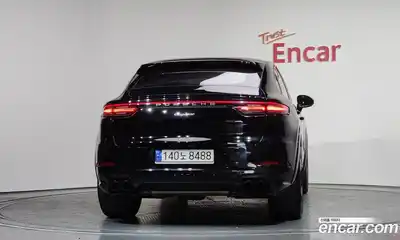 Porsche Cayenne 2023 3.0 Автомат в Москве № 165258, миниатюра 3