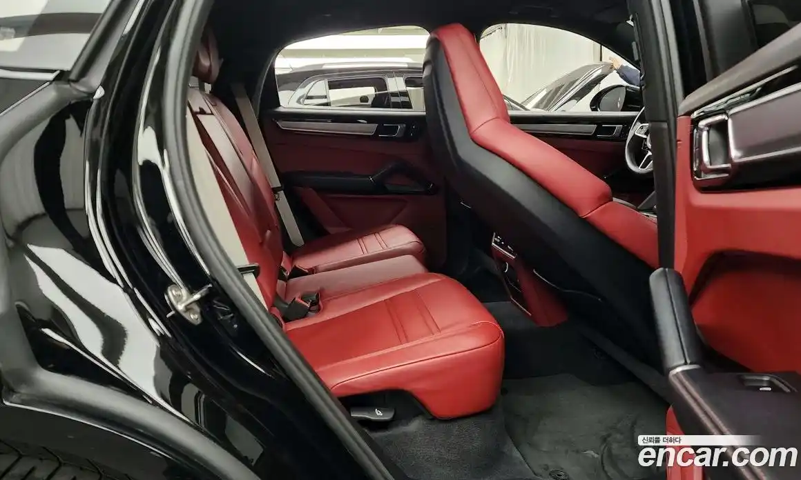 Porsche Cayenne 2023 3.0 Автомат в Москве № 165258, фото 4