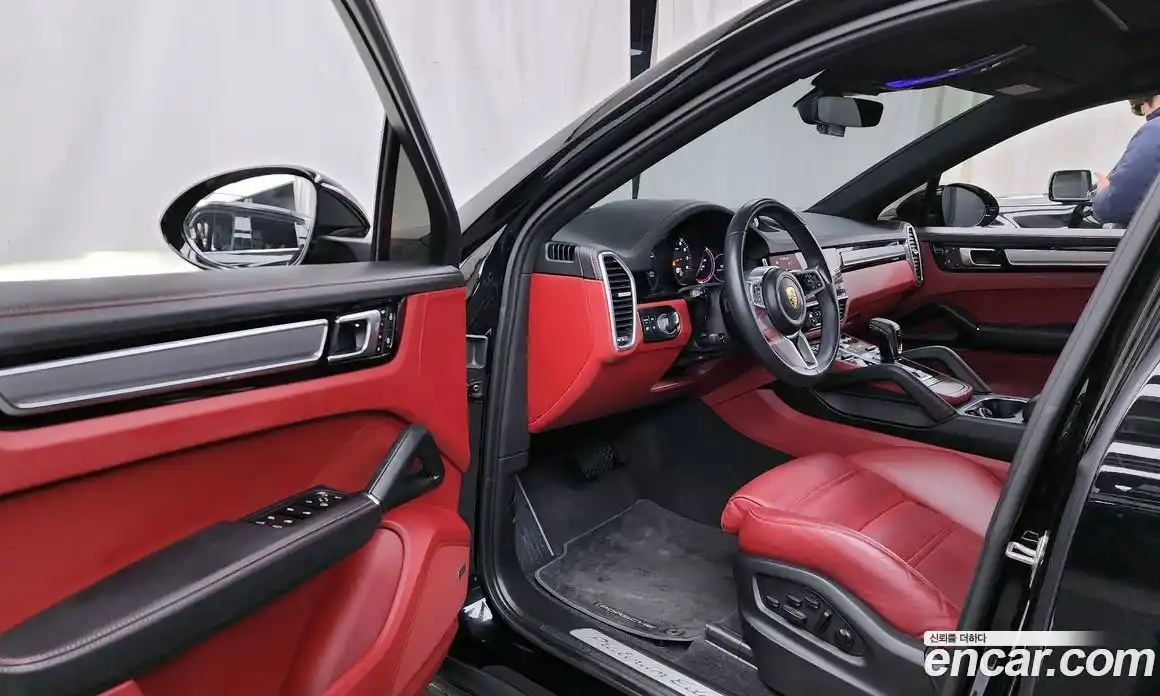 Porsche Cayenne 2023 3.0 Автомат в Москве № 165258, фото 9