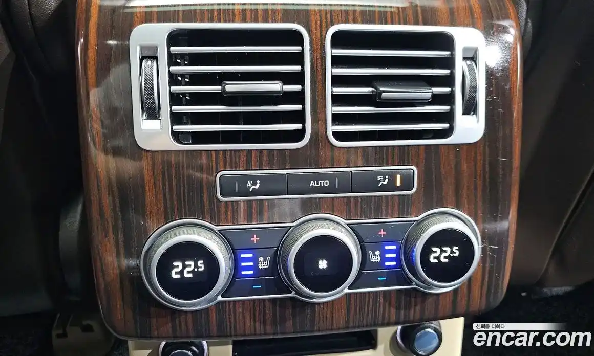 Land Rover Range-Rover 2017 4.4 Автомат в Москве № 166267, фото 15