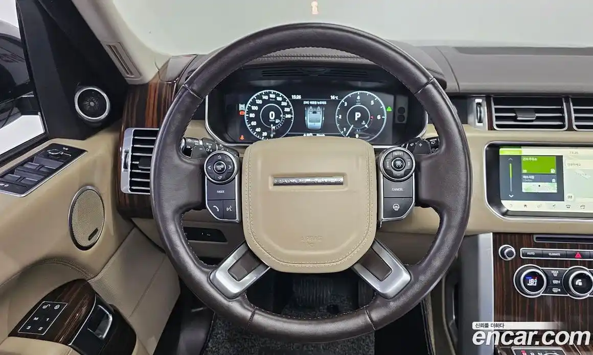 Land Rover Range-Rover 2017 4.4 Автомат в Москве № 166267, фото 17