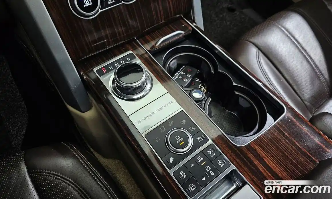 Land Rover Range-Rover 2017 4.4 Автомат в Москве № 166267, фото 19