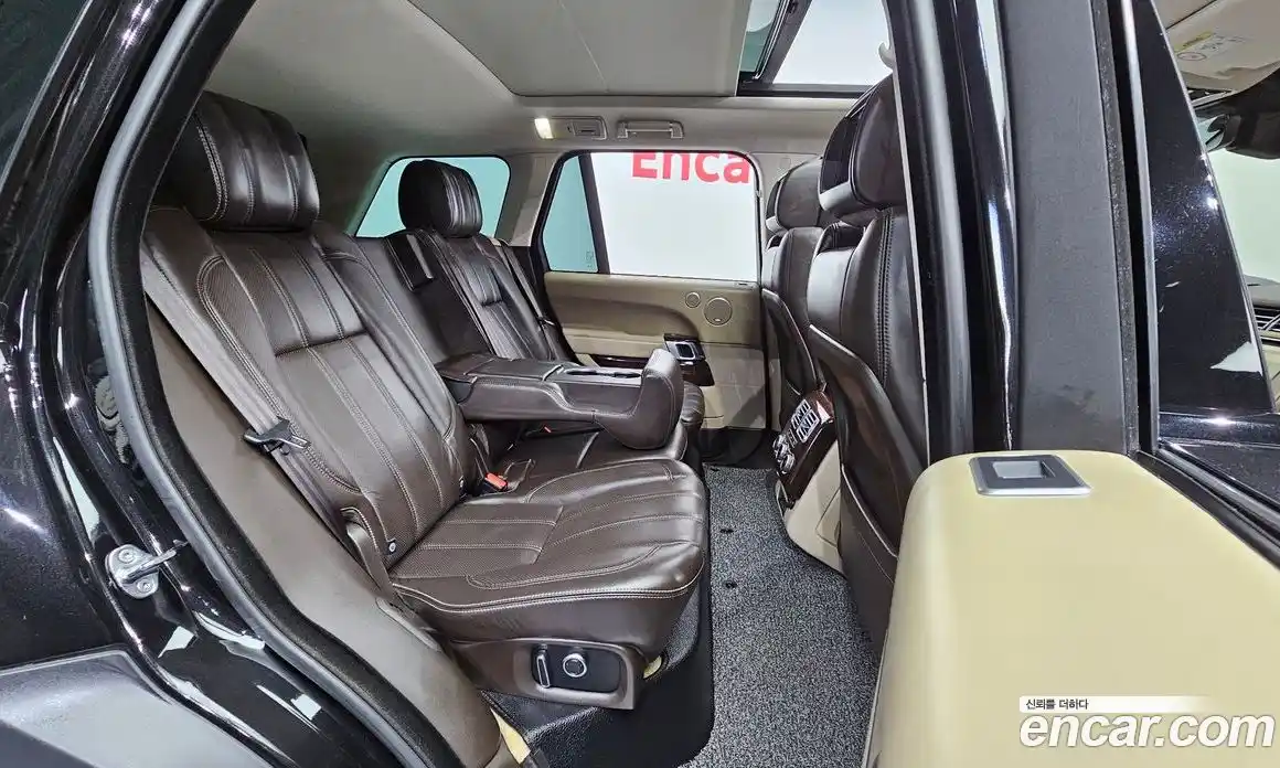 Land Rover Range-Rover 2017 4.4 Автомат в Москве № 166267, фото 9