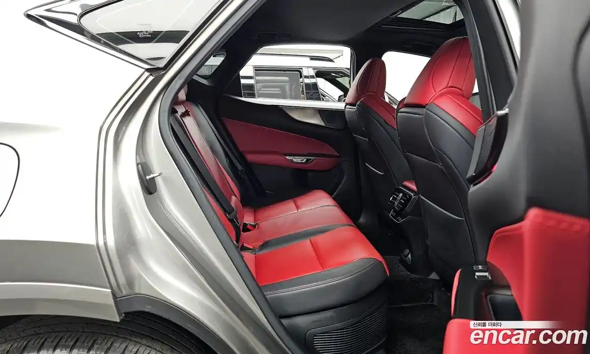 Lexus NX 2024 2.5 Автомат в Москве № 168062, фото 1