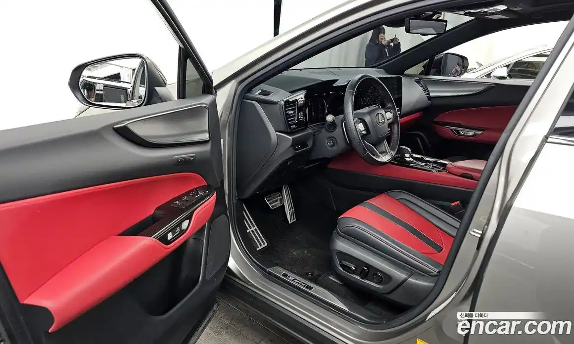 Lexus NX 2024 2.5 Автомат в Москве № 168062, фото 2