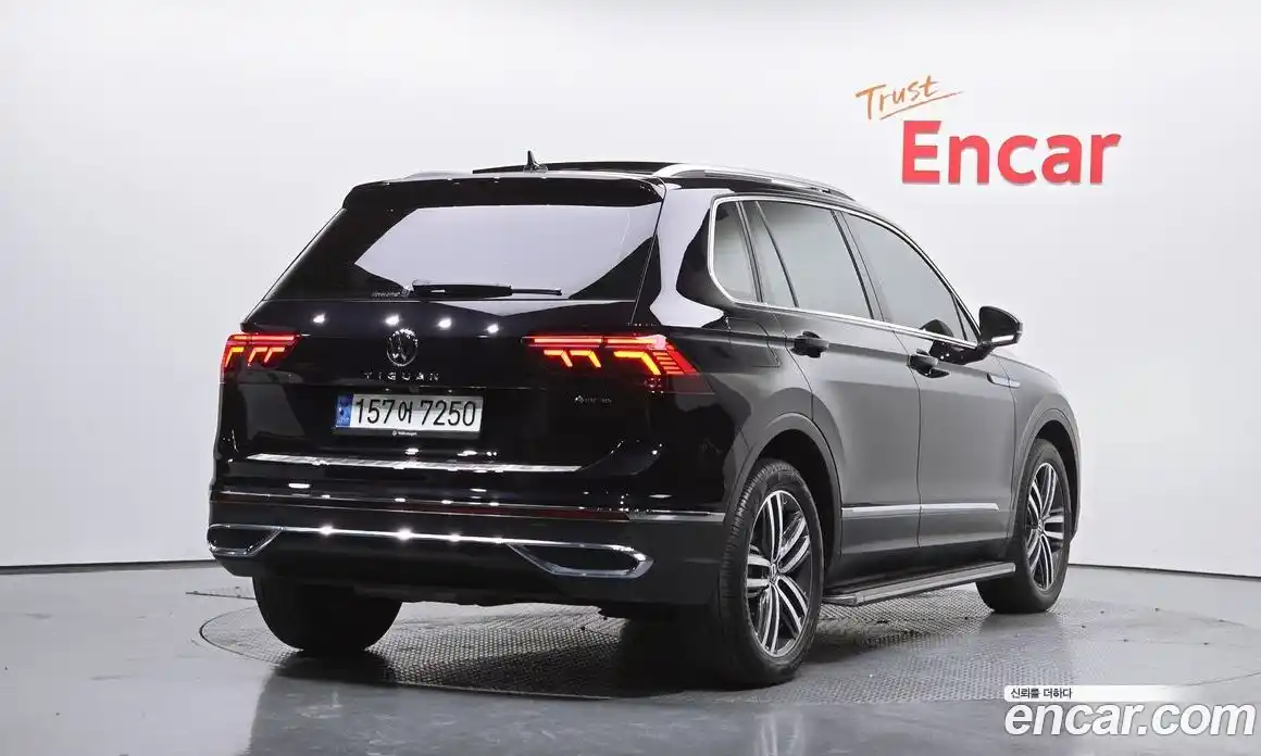 Volkswagen Tiguan 2022 2.0 Автомат в Москве № 168575, фото 9