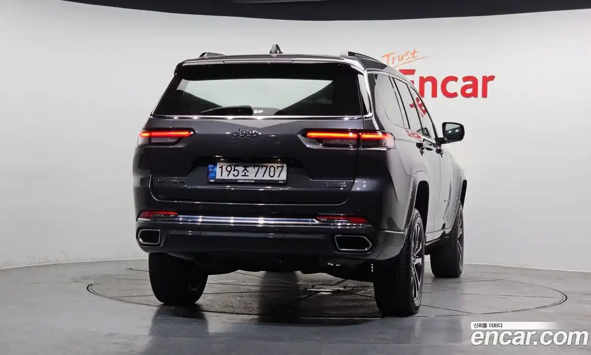 Jeep Cherokee 2022 3.6 Автомат в Москве № 169597, фото 11