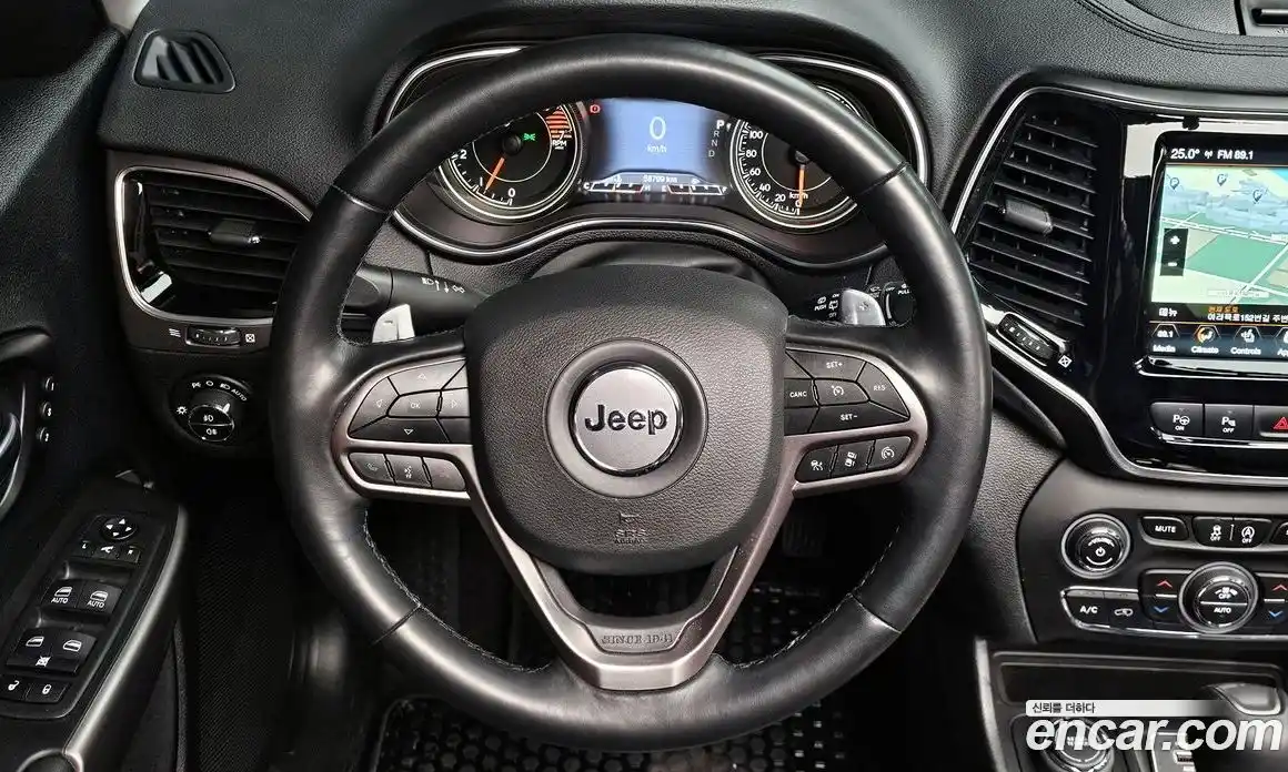 Jeep Cherokee 2021 2.4 Автомат в Москве № 169631, фото 13