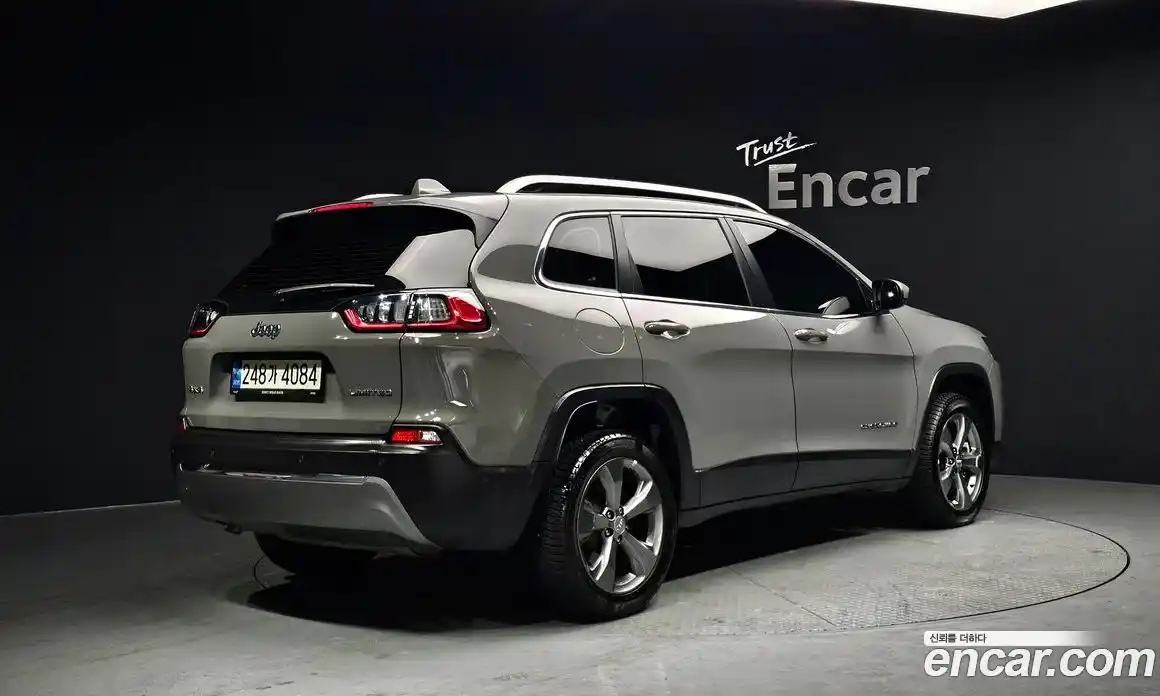 Jeep Cherokee 2021 2.4 Автомат в Москве № 169631, фото 19