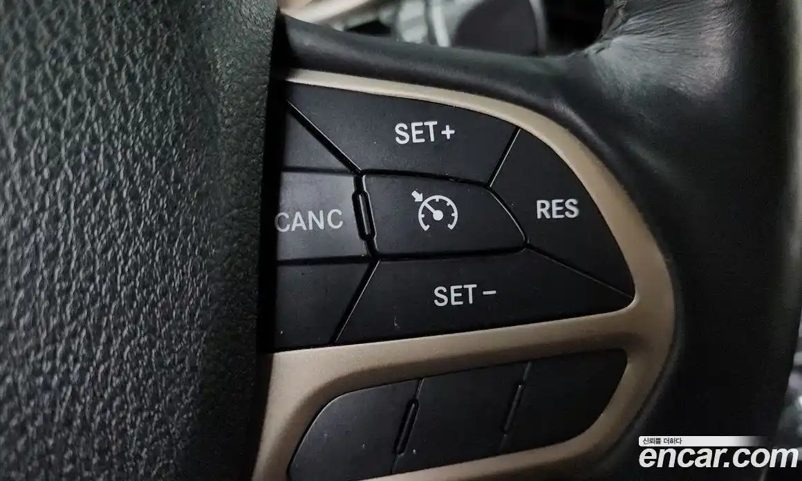 Jeep Cherokee 2017 3.2 Автомат в Москве № 169683, фото 15