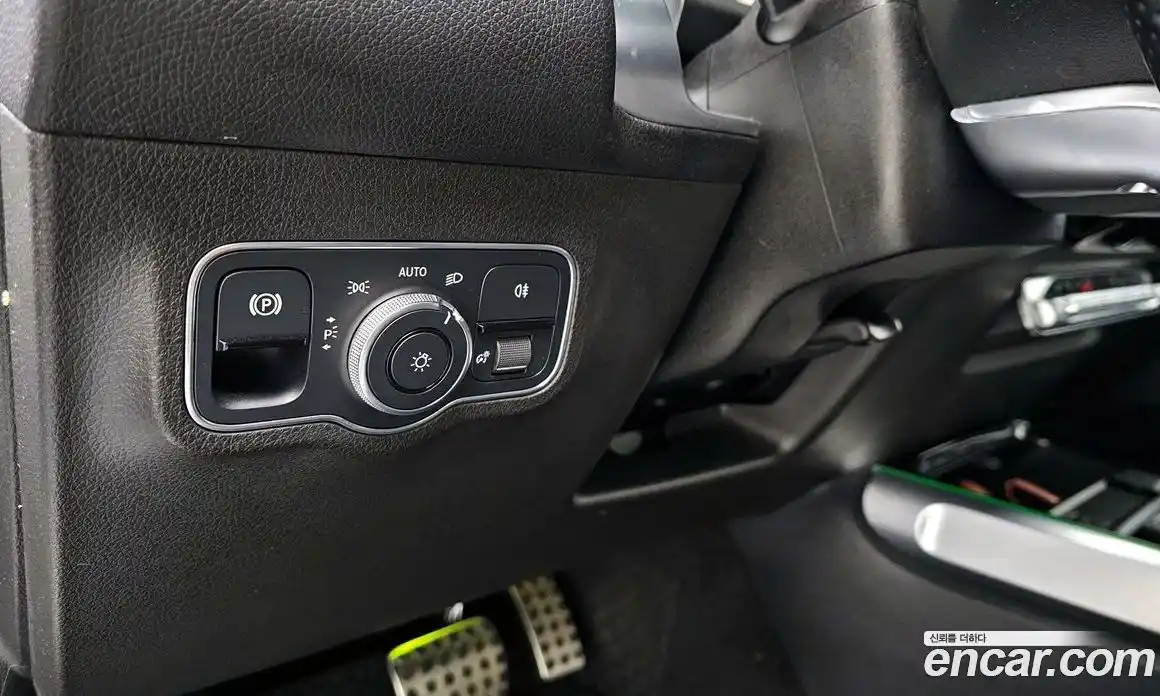 Mercedes-Benz GLB-Class 2021 2.0 Автомат в Москве № 176420, фото 11