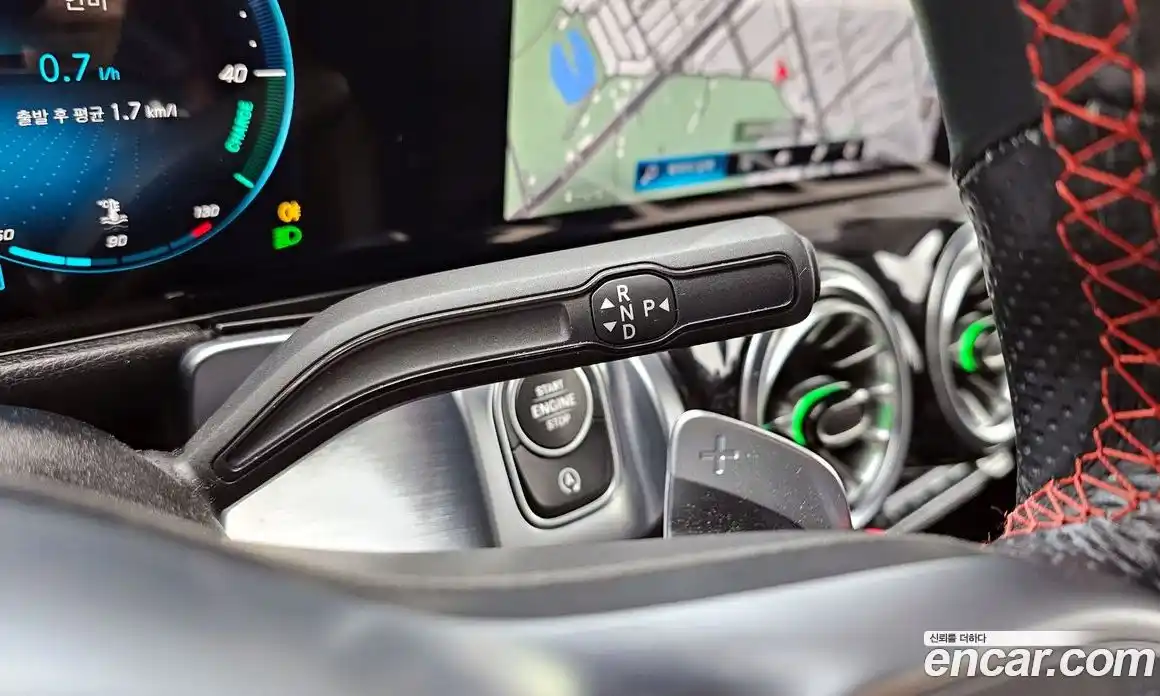 Mercedes-Benz GLB-Class 2021 2.0 Автомат в Москве № 176420, фото 19