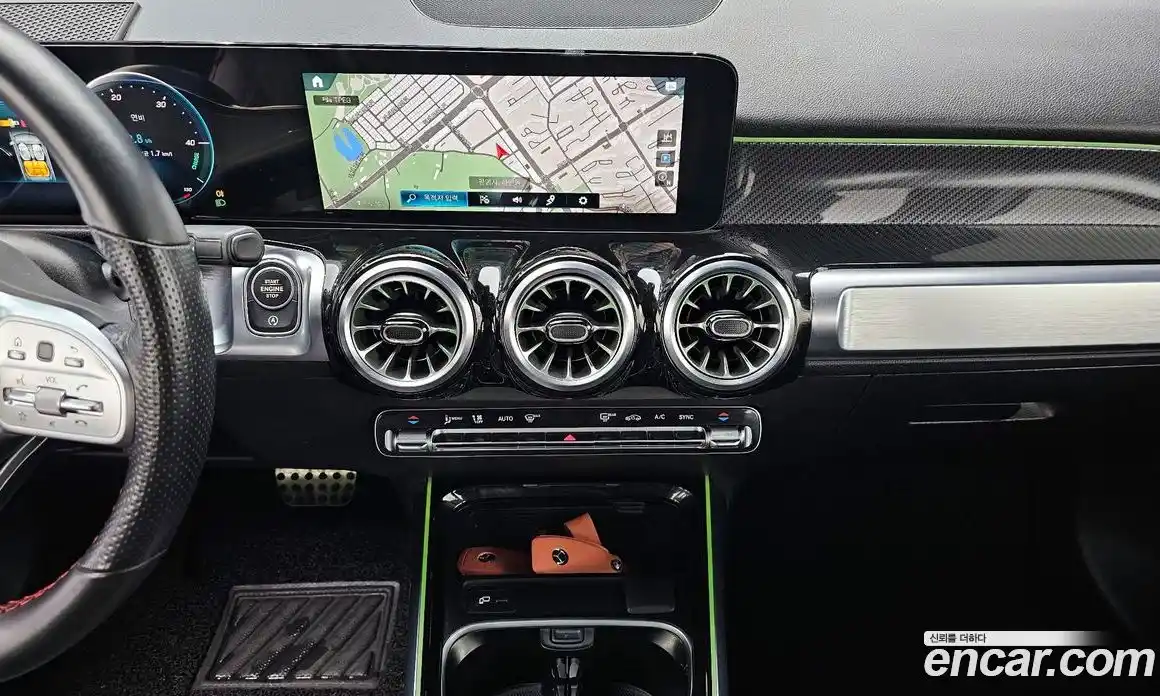 Mercedes-Benz GLB-Class 2021 2.0 Автомат в Москве № 176420, фото 10