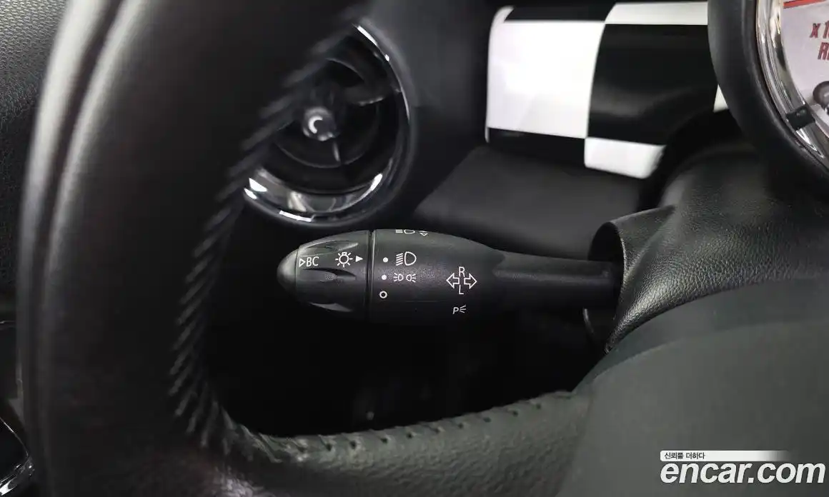 Mini Cooper 2011 1.6 Автомат в Москве № 179700, фото 12