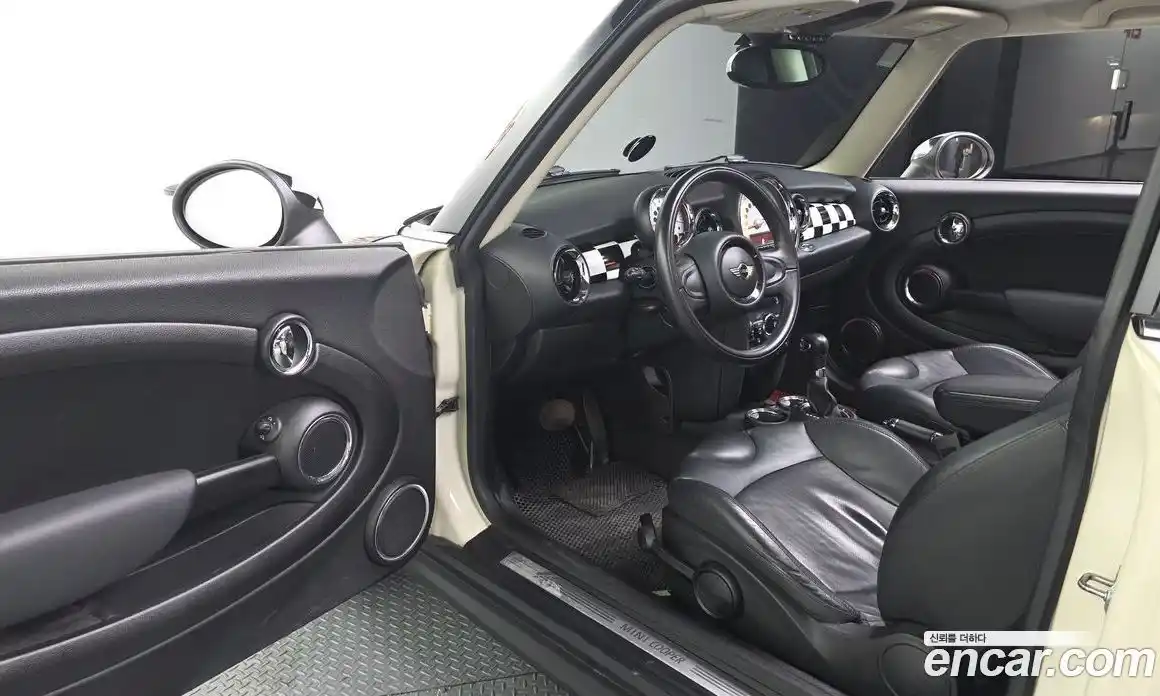 Mini Cooper 2011 1.6 Автомат в Москве № 179700, фото 14