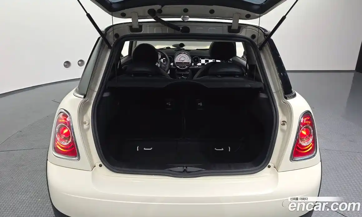 Mini Cooper 2011 1.6 Автомат в Москве № 179700, фото 8