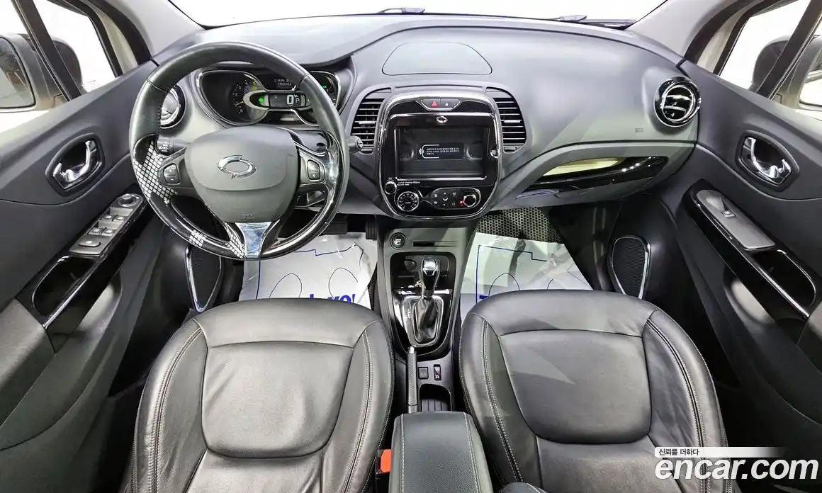 Renault QM3 2016 1.5 Автомат в Москве № 179902, фото 12