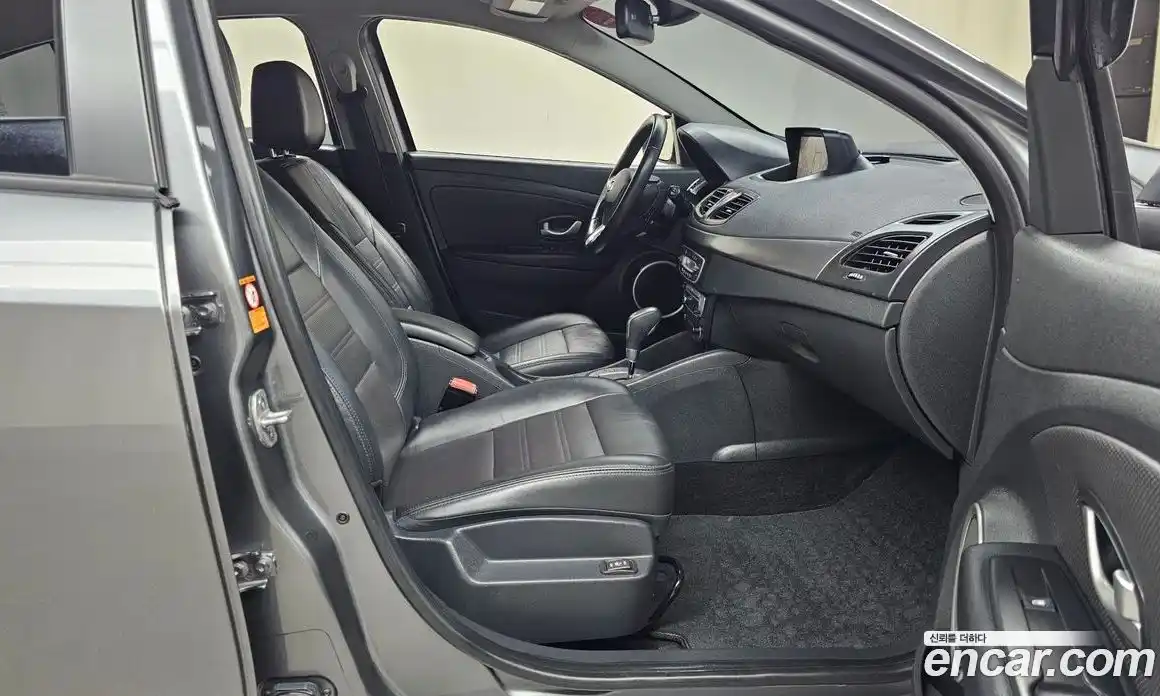 Renault SM3 2019 1.6 Автомат в Москве № 180026, фото 13