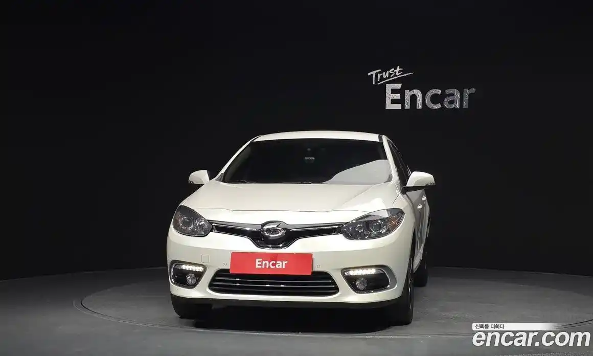 Renault SM3 2016 1.6 Автомат в Москве № 181772, фото 1