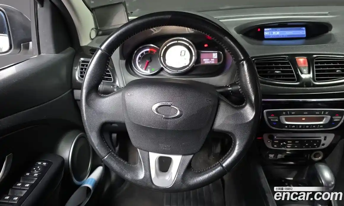 Renault SM3 2016 1.6 Автомат в Москве № 181772, фото 10