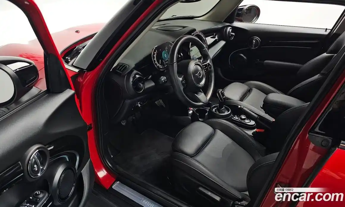 Mini Cooper 2022 1.5 Автомат в Москве № 183451, фото 19