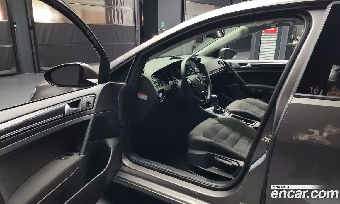 Volkswagen Golf 2016 2.0 Автомат в Москве № 185520, фото 13