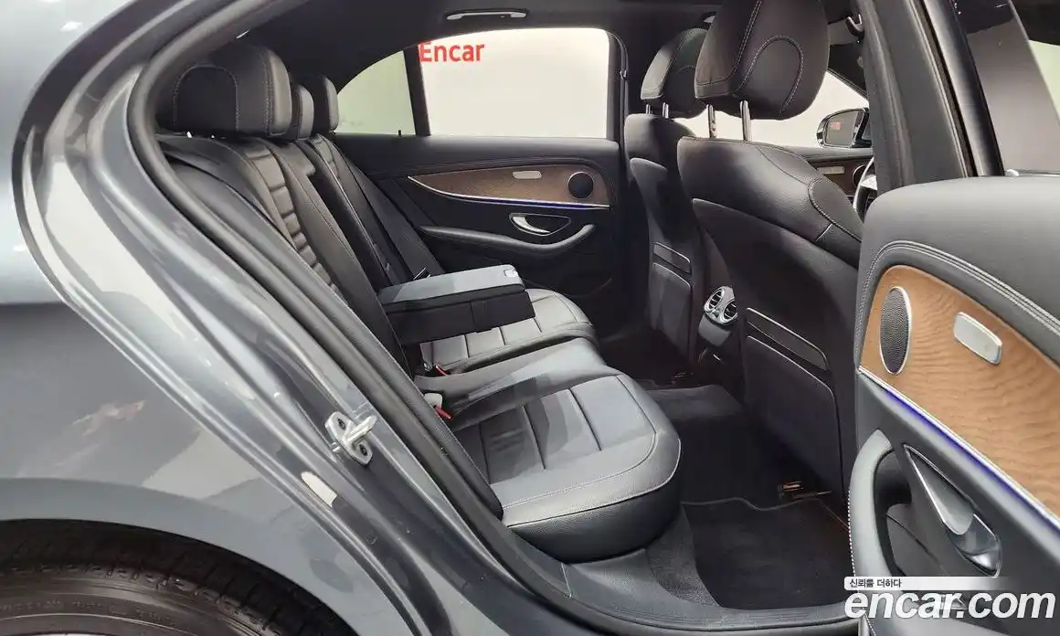 Mercedes-Benz E-Class 2021 2.0 Автомат в Москве № 194664, фото 14