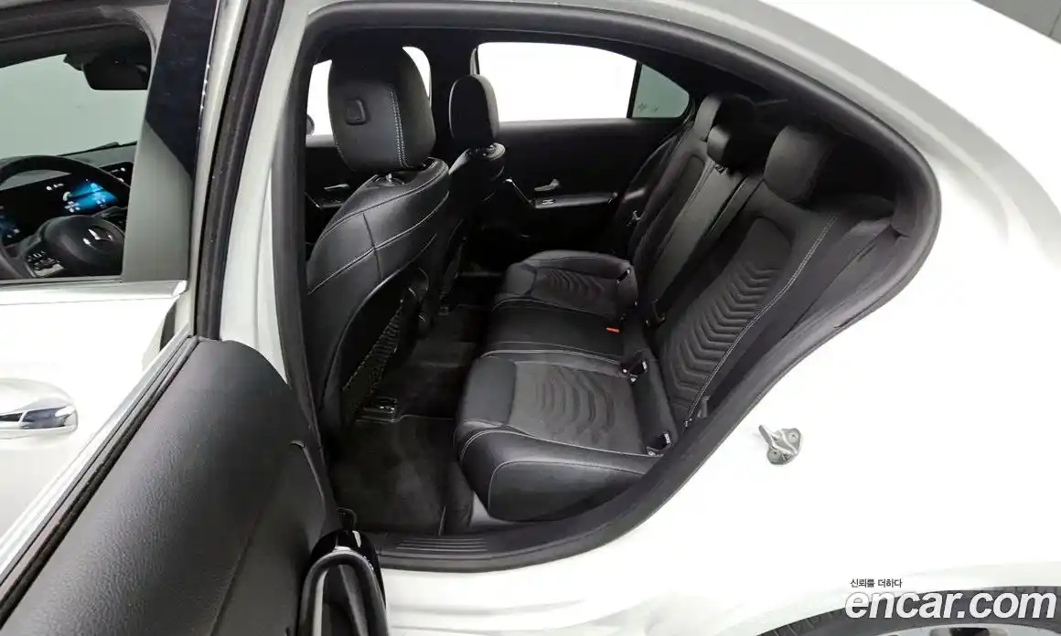 Mercedes-Benz A-Class 2020 2.0 Автомат в Москве № 194951, фото 13