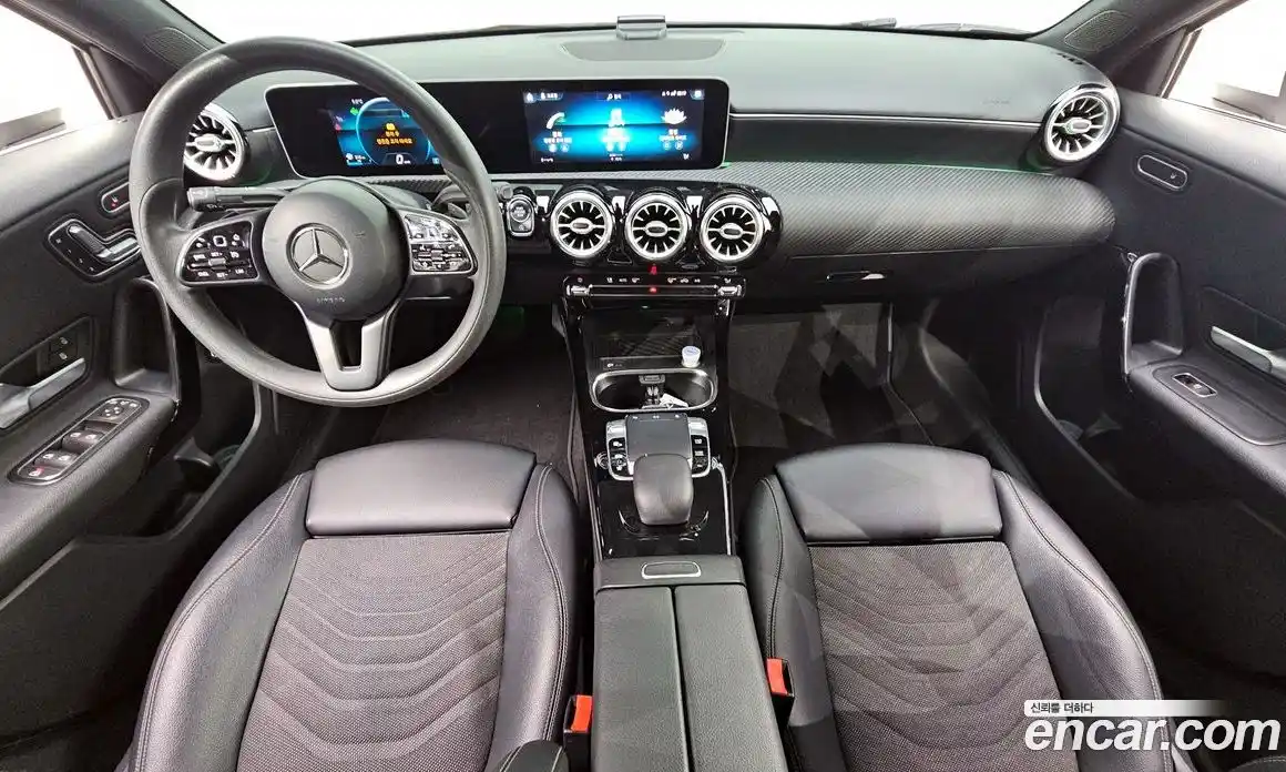 Mercedes-Benz A-Class 2020 2.0 Автомат в Москве № 194951, фото 5