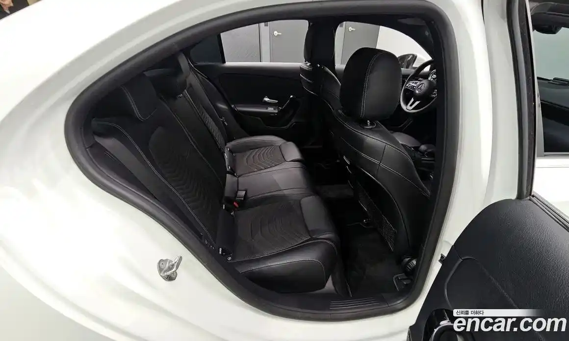 Mercedes-Benz A-Class 2020 2.0 Автомат в Москве № 194951, фото 7