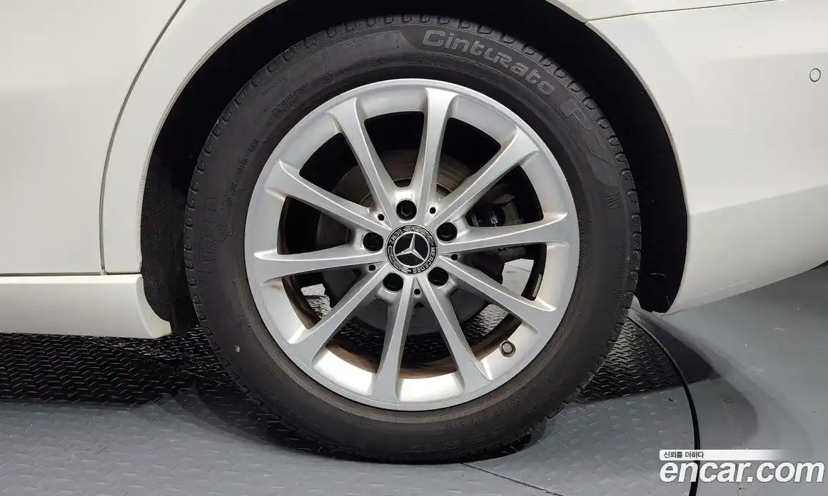 Mercedes-Benz A-Class 2020 2.0 Автомат в Москве № 194951, фото 9