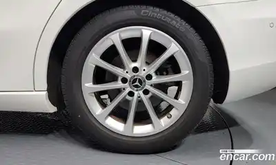 Mercedes-Benz A-Class 2020 2.0 Автомат в Москве № 194951, миниатюра 9