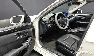 Mercedes-Benz E-Class 2010 1.8 Автомат в Москве № 194989, миниатюра 2